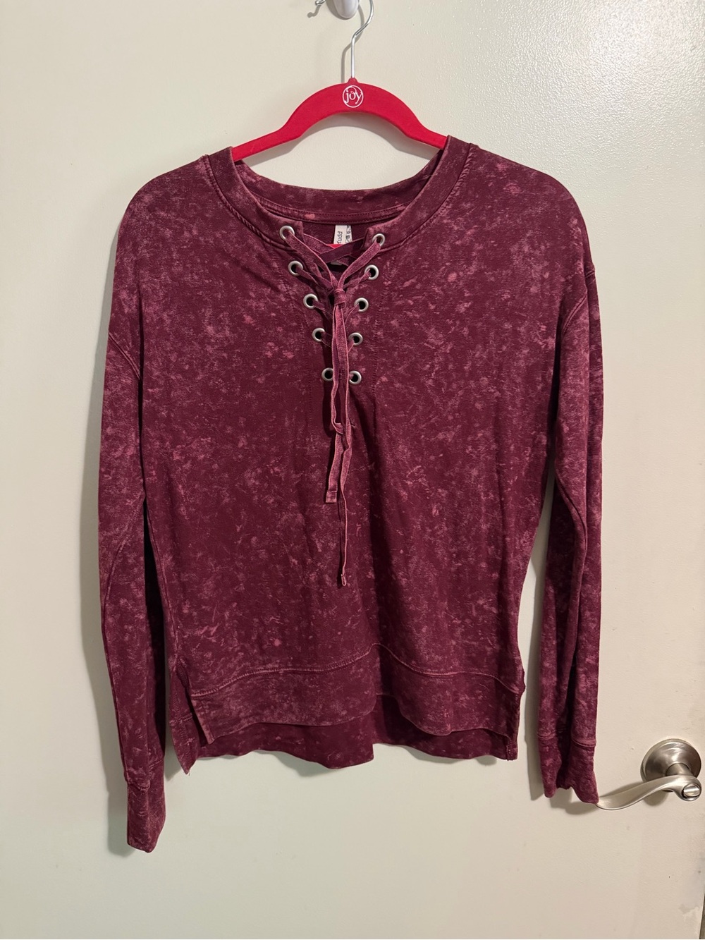 Mudd Lace-Up Mineral Wash Top in Burgundy